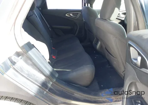 2015 Chrysler 200 Limited z USA, uszkodzony, nr VIN 1C3CCCAB6FN715144